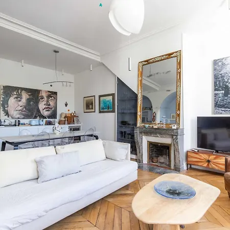 Comme Maison Sur L'ile Saint Louis Paryż